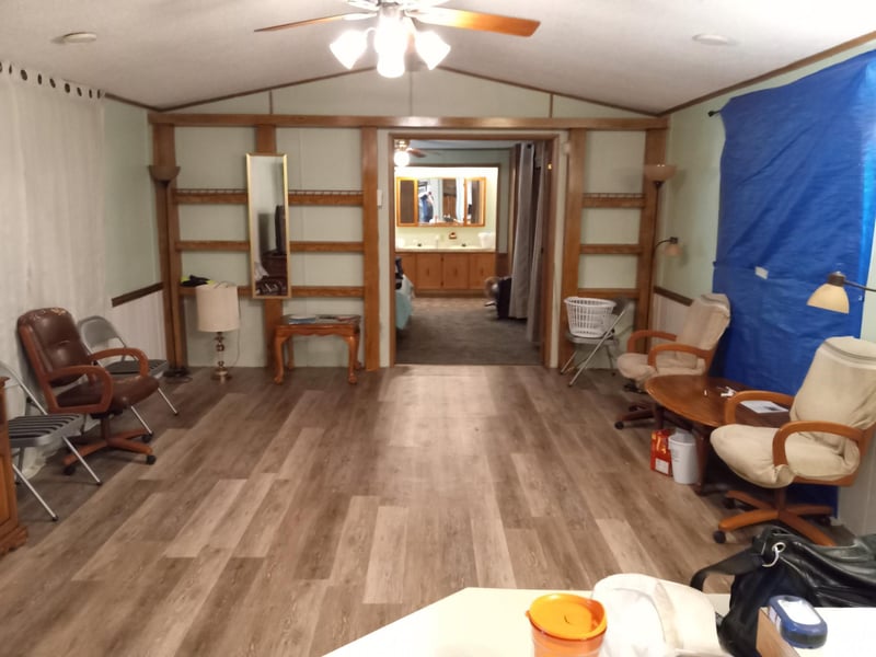 301 S 7th St, Henderson, MN 56044