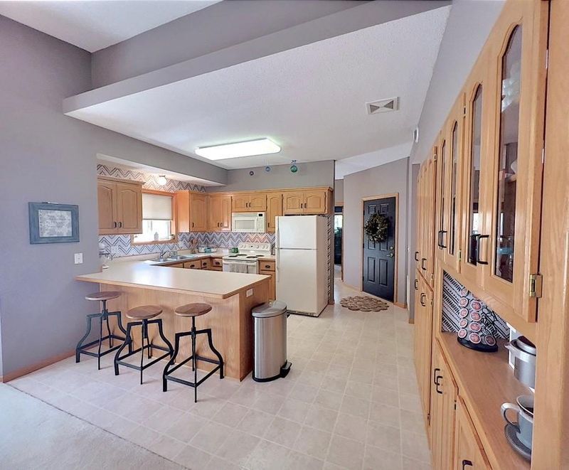 1015 18th Ave SE, Forest Lake, MN 55025
