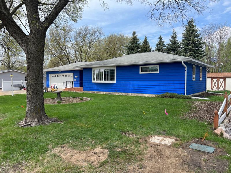 415 South St S, Litchfield, MN 55355