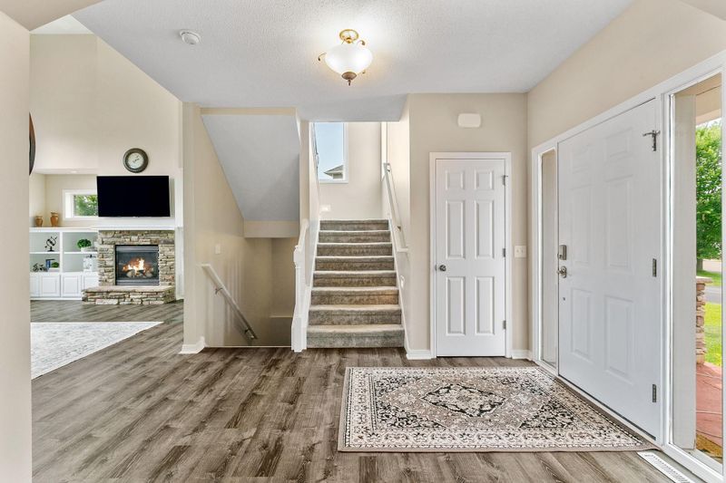 18642 Dulcimer Cir, Farmington, MN 55024