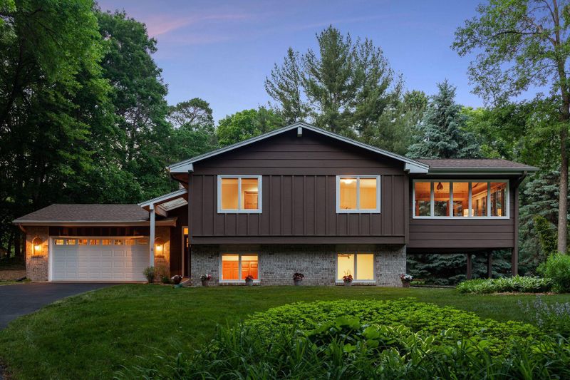 2640 Kelly Ave, Excelsior, MN 55331