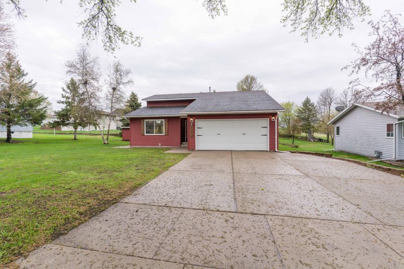 732 E Gustavus Ave, Fergus Falls, MN 56537