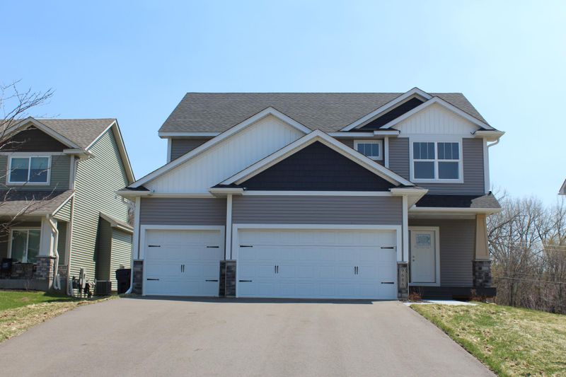 9686 Carbon Ct, Inver Grove Heights, MN 55076