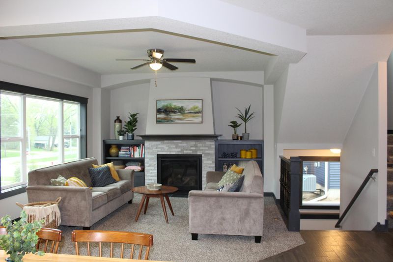 9686 Carbon Ct, Inver Grove Heights, MN 55076