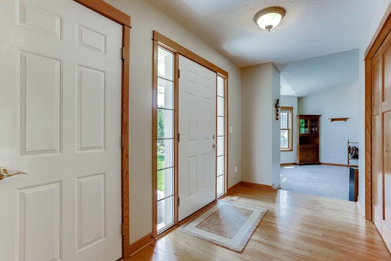 31092 Morley Dr, Lindstrom, MN 55045