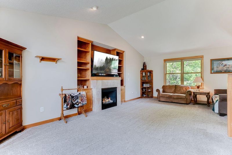 31092 Morley Dr, Lindstrom, MN 55045