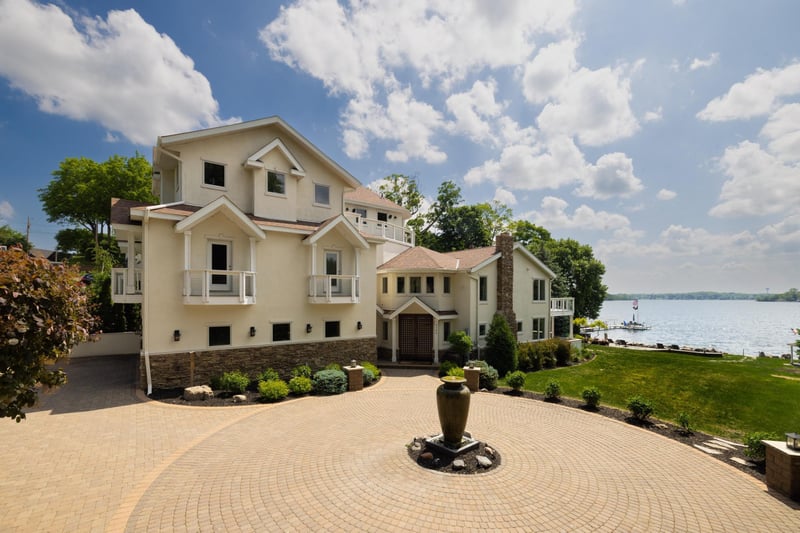 3146 Island View Dr, Mound, MN 55364