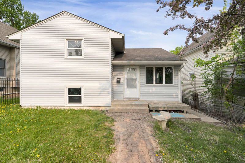 2810 James Ave N, Minneapolis, MN 55411