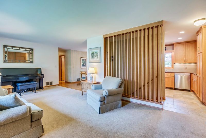 227 16th Ave NW, New Brighton, MN 55112