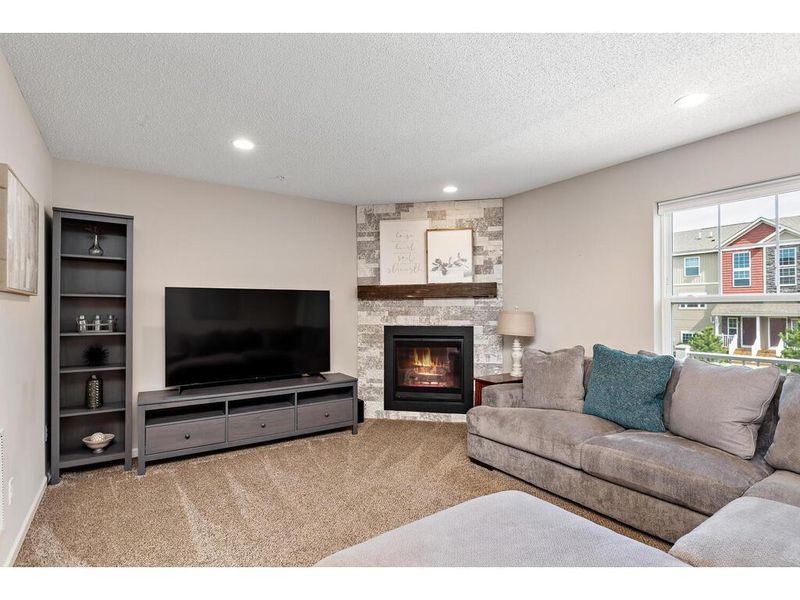 7325 E Ramsey Pw NW, Ramsey, MN 55303