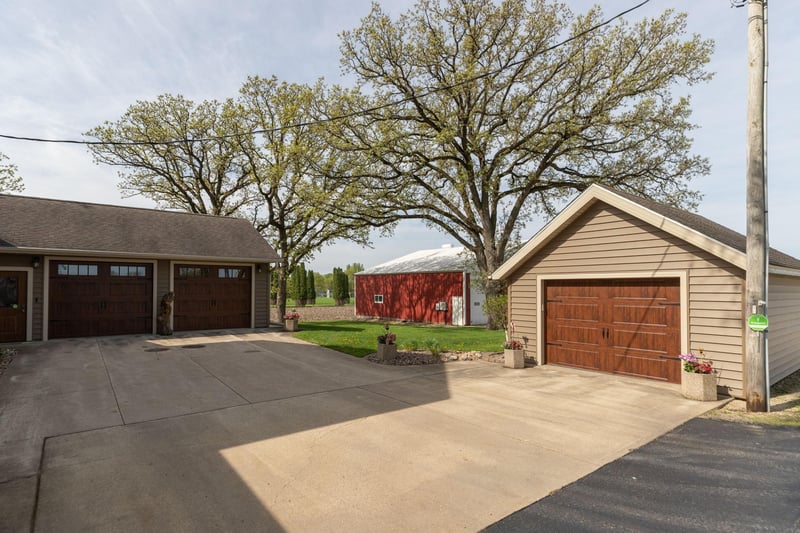 44433 County 6 Blvd, Zumbrota, MN 55992