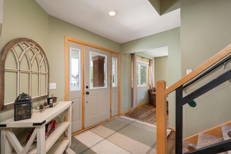 1523 Hidden Trl, Mayer, MN 55360