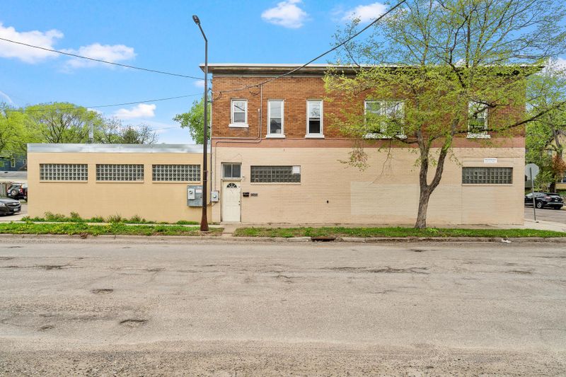 938 6th St E, Saint Paul, MN 55106