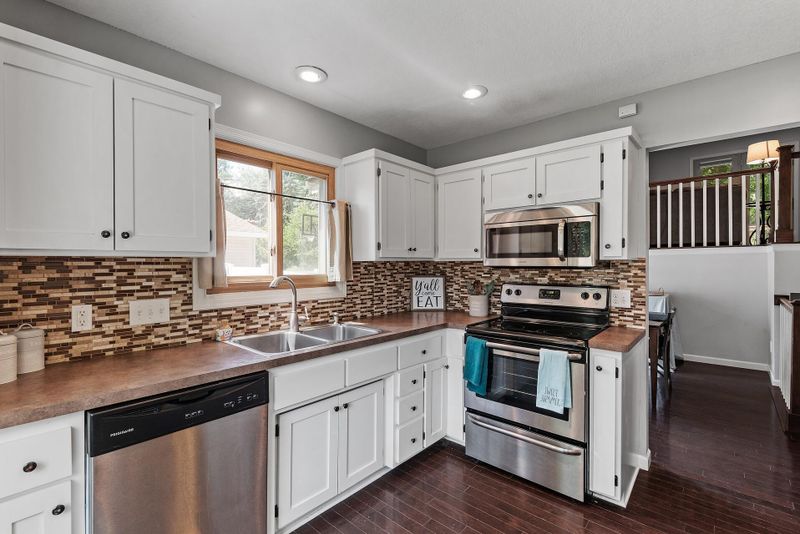 11601 Sumter Ave N, Champlin, MN 55316