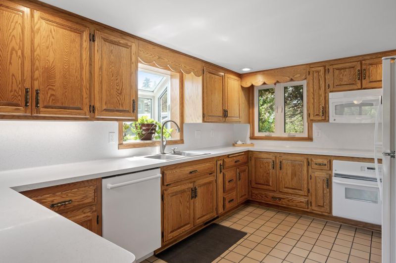 6720 Willow Ln, Brooklyn Center, MN 55430