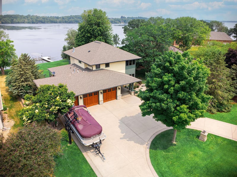 5595 232nd St W, Faribault, MN 55021
