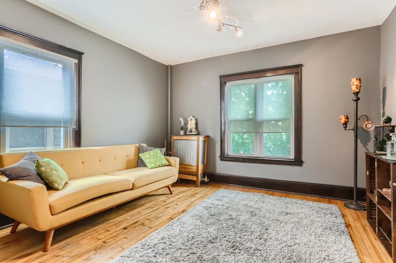 343 E 19th St #4B, Minneapolis, MN 55404