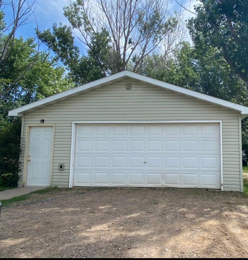 1694 Leon Dr, Mora, MN 55051