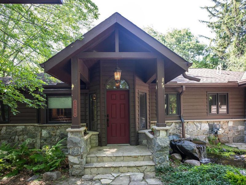 3720 Arbor Ln, Minnetonka, MN 55305