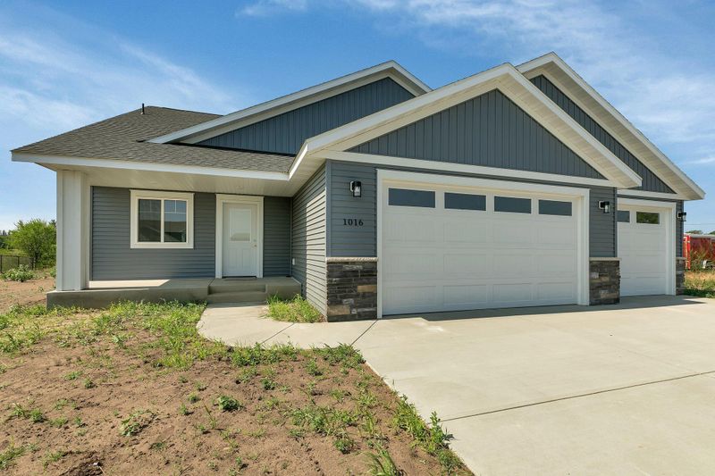 1016 26th Street Loop N, Sartell, MN 56377