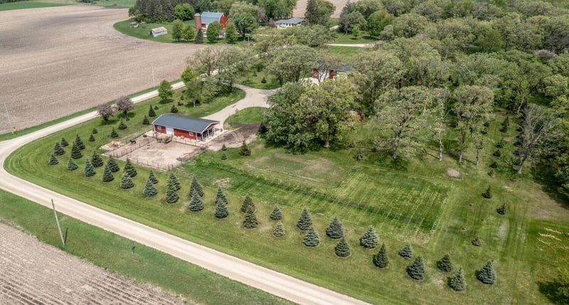 9935 Albers Ave, Dundas, MN 55019