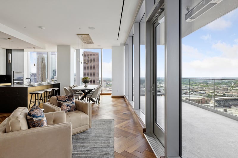 255 Hennepin Ave #3206, Minneapolis, MN 55401