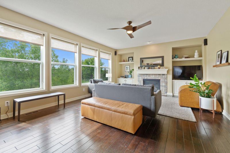 8780 Reflections Rd, Chanhassen, MN 55317