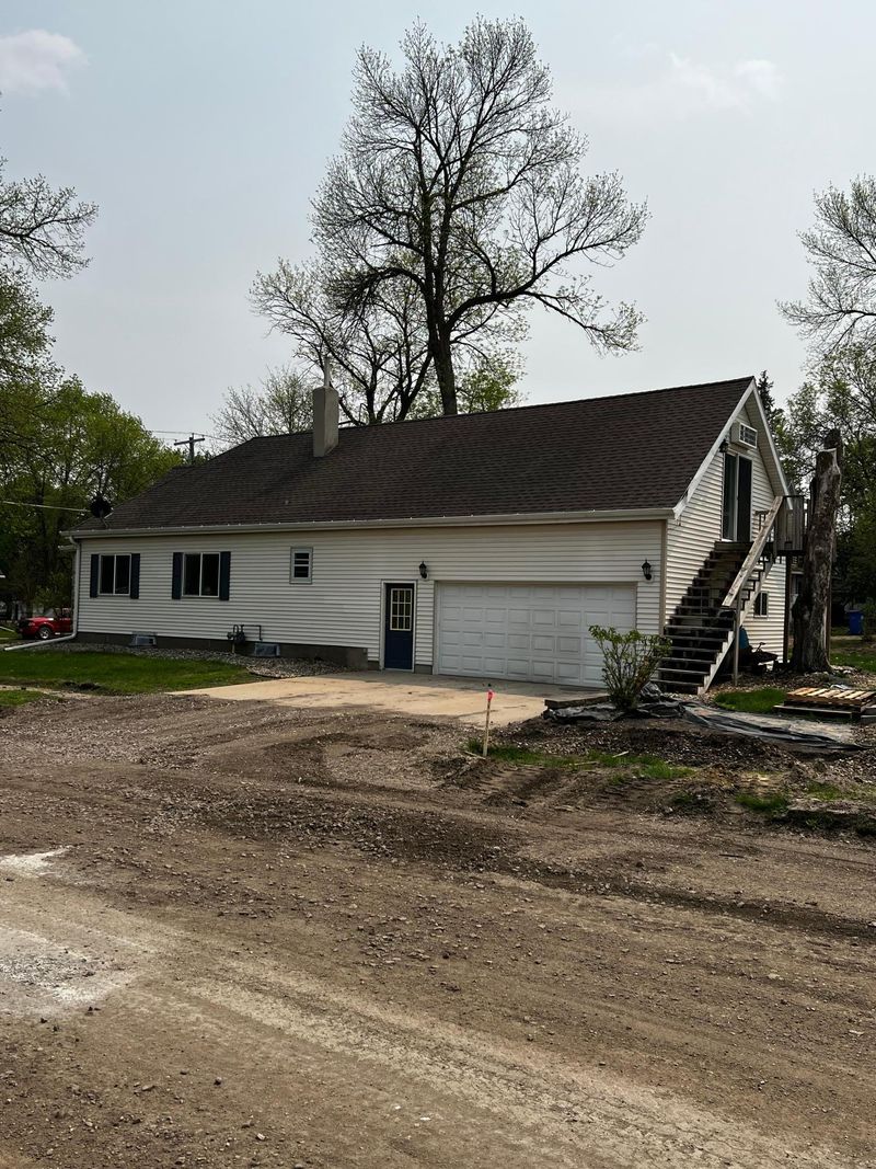 612 11th St, Dawson, MN 56232
