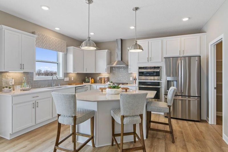 12650 Arklow Ave, Rosemount, MN 55068