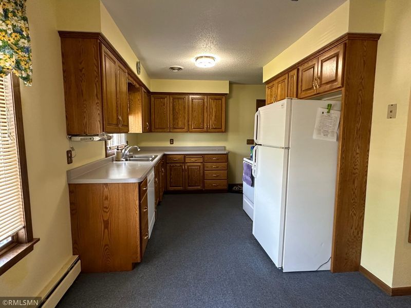 1040 Getty St S, Sauk Centre, MN 56378