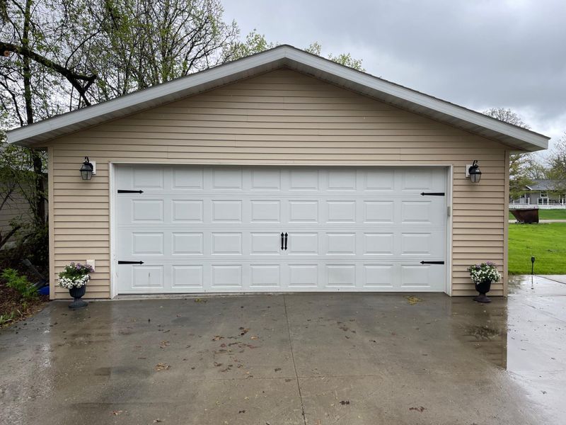 410 3rd Ave NE, Roseau, MN 56751