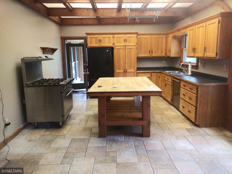 3496 Beetle Rd, Princeton, MN 55371