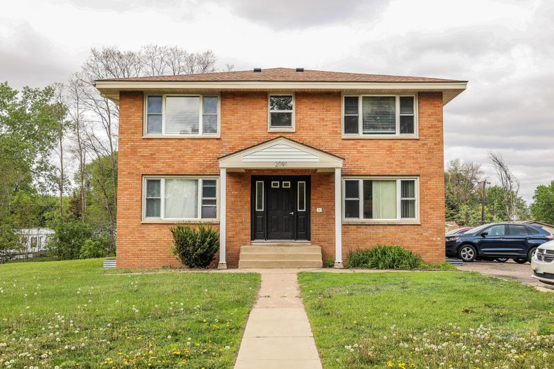 2091 Hillview Rd, Mounds View, MN 55112