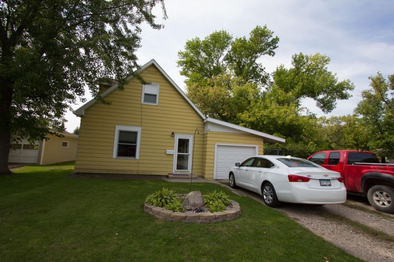705 Crocker Ave S, Thief River Falls, MN 56701