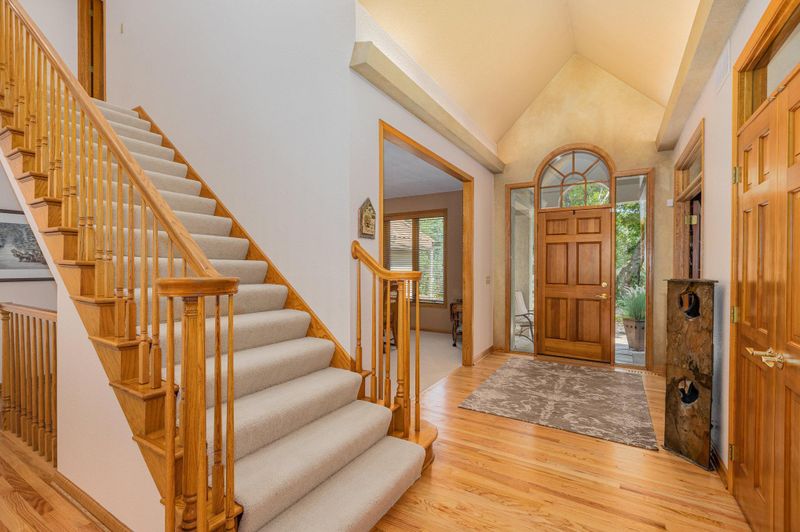 9316 Yukon Ave S, Bloomington, MN 55438