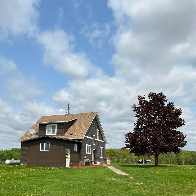 423 30th St, Clear Lake, WI 54005