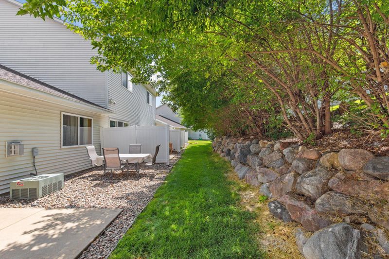 414 Archibald Ln, Dundas, MN 55019