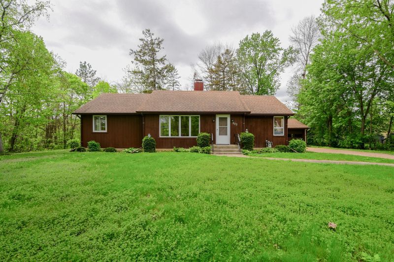 923 Evar St N, Maplewood, MN 55119