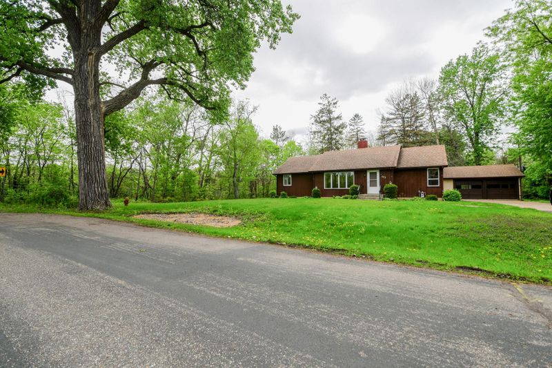 923 Evar St N, Maplewood, MN 55119