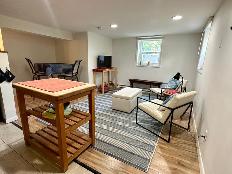 1969 Laurel Ave #5, Saint Paul, MN 55104