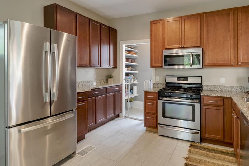 3329 Bryant Ave S, Minneapolis, MN 55408