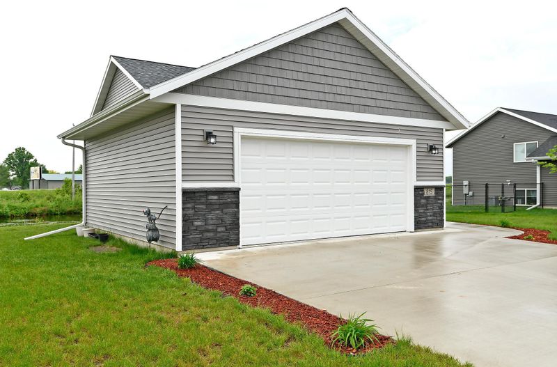 815 El Dorado St SE, Owatonna, MN 55060