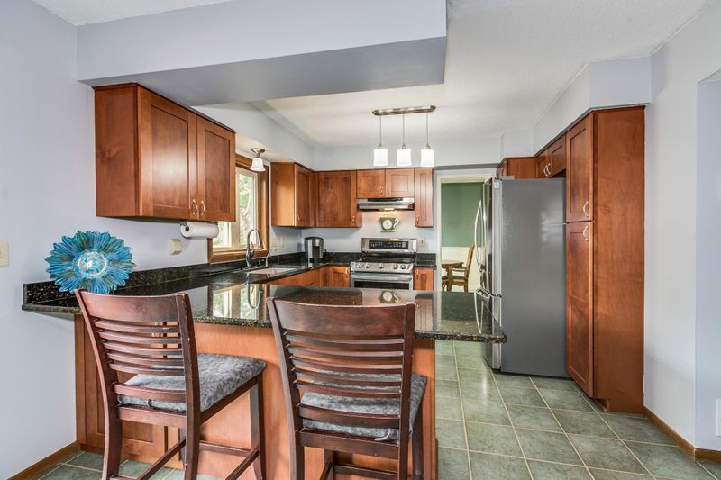 9450 71st Bay S, Cottage Grove, MN 55016