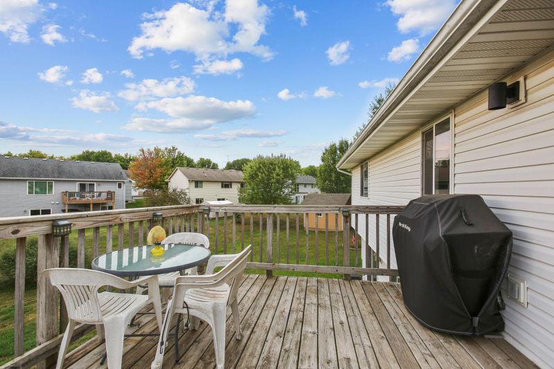 205 Pheasant Run Dr, Montrose, MN 55363