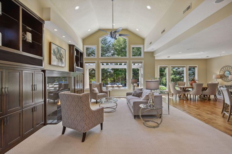 6124 Clarion Ps, Minnetonka, MN 55343