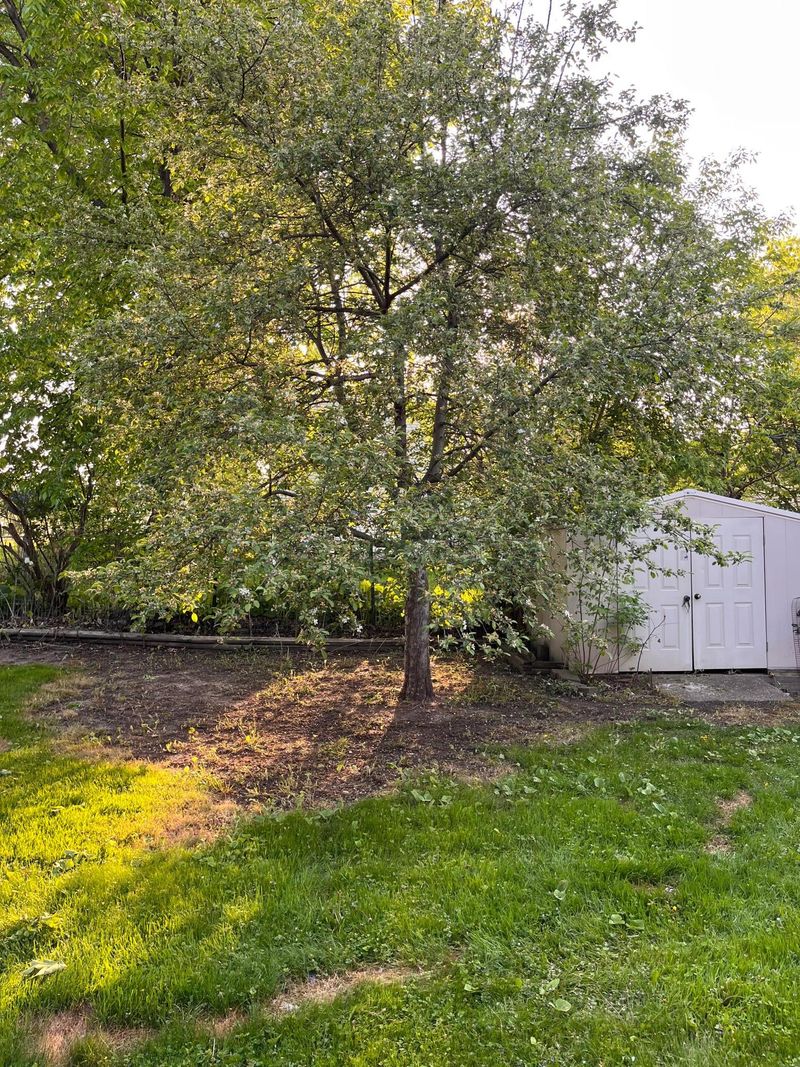 488 Gentry Ave N, Oakdale, MN 55128