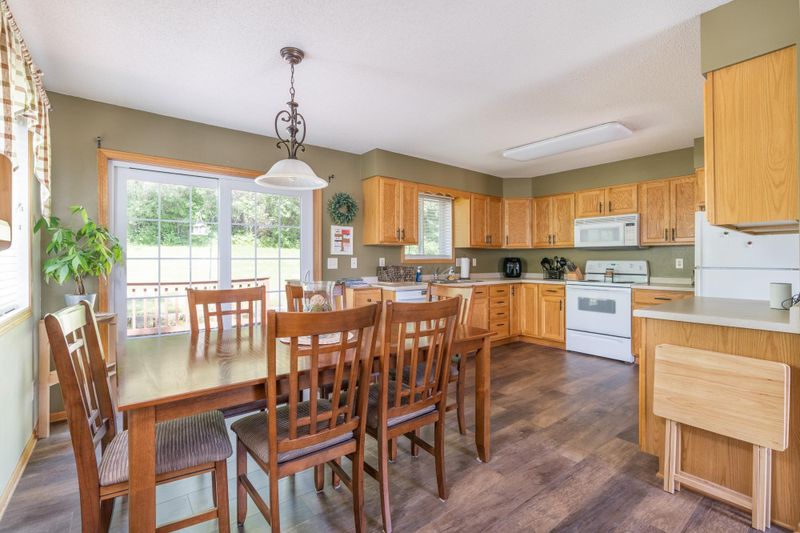 350 Kevin Dr, Spicer, MN 56288