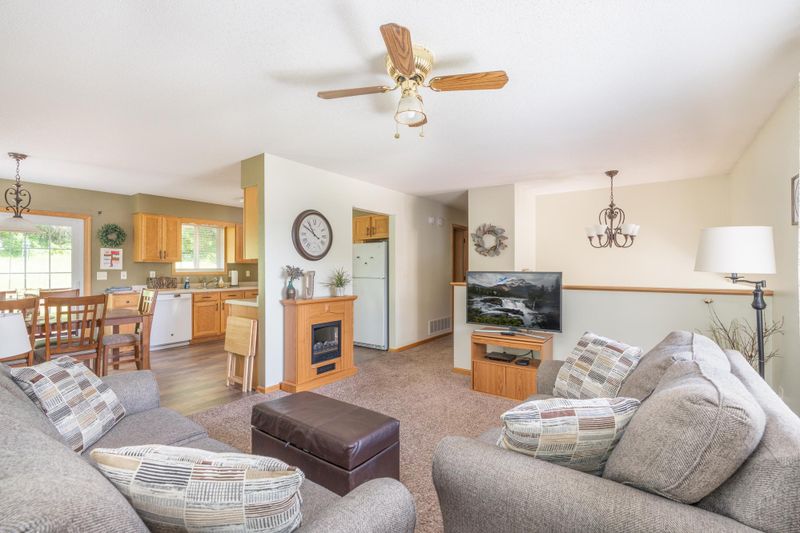 350 Kevin Dr, Spicer, MN 56288