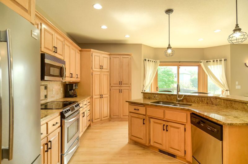 8884 Olive Ln N, Maple Grove, MN 55311