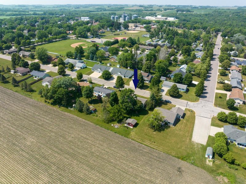 440 Beverly St, Wanamingo, MN 55983